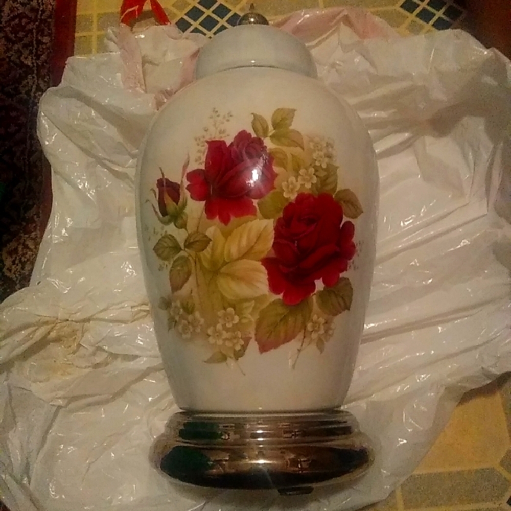Human urn adult beautiful roses tall Mantal